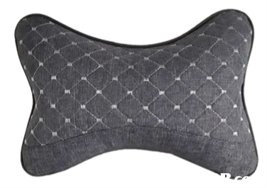 鉶 纠,black,pillow,